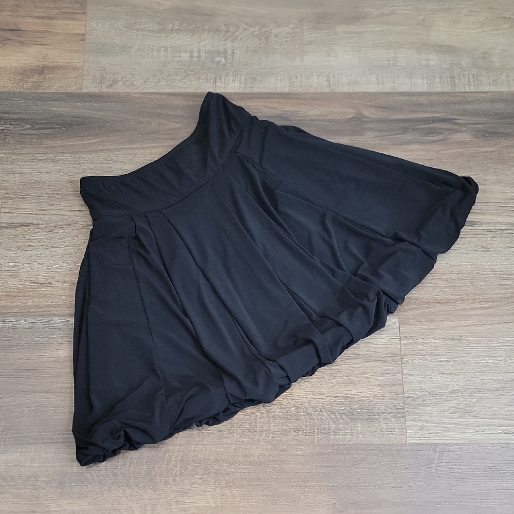 Ninety Clothing Tennis Skirt Black Skater Style with Bubble Hem Womens Size L